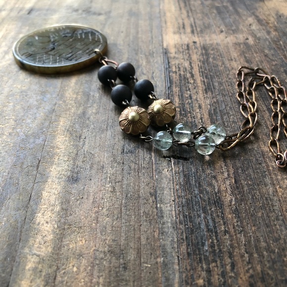 Oriental Blossom Serpentine Gemstone Necklace - Picture 6 of 10